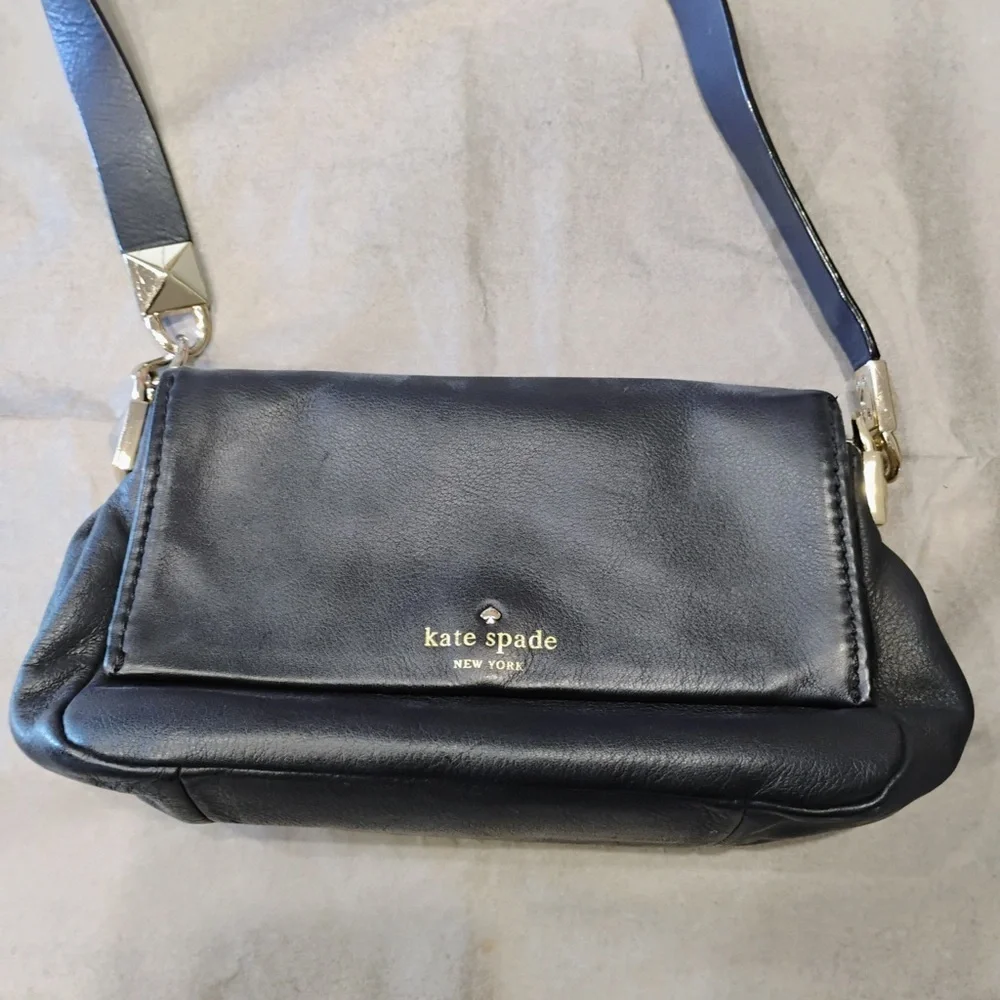Kate Spade New York Black Leather Crossbody Shoulder Bag Designer Minimalistic